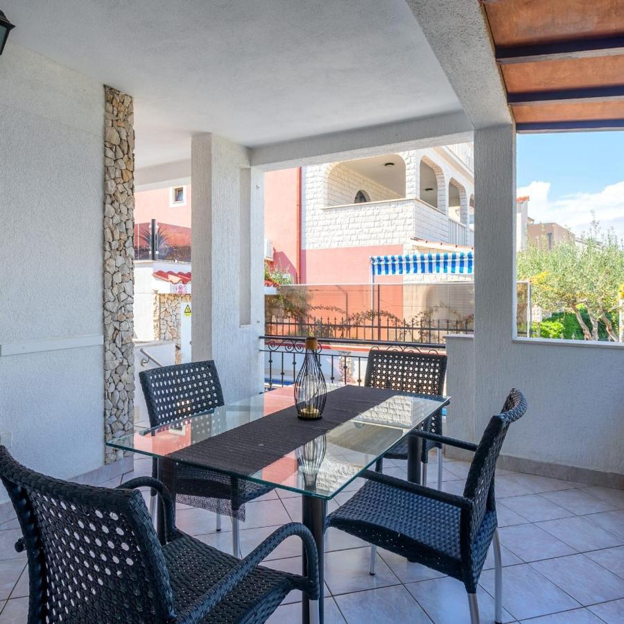 Holiday House Iva Slatine Extérieur photo