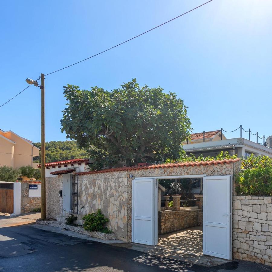 Holiday House Iva Slatine Extérieur photo